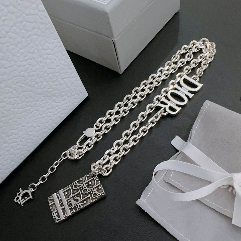 Dior Necklace 05lyr330 (3)